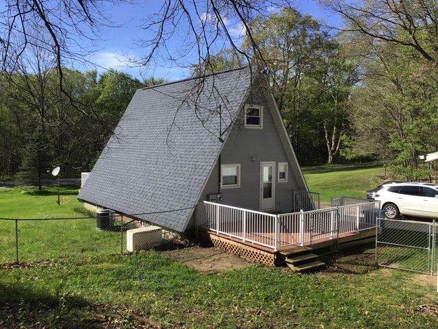 1135 Marsh Road, Plainwell, MI 49080
