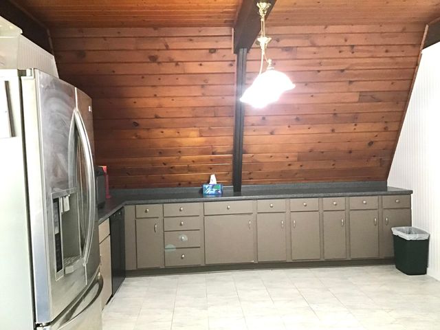 1135 Marsh Road, Plainwell, MI 49080
