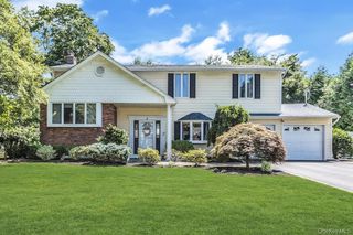 3 Windsor Place, Melville, NY 11747
