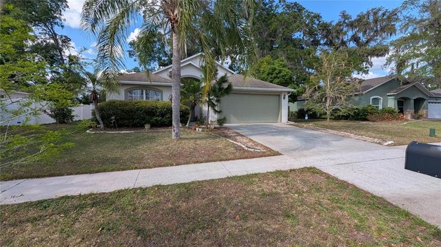 913 LAKE LINDLEY DRIVE N, Deland, FL 32724