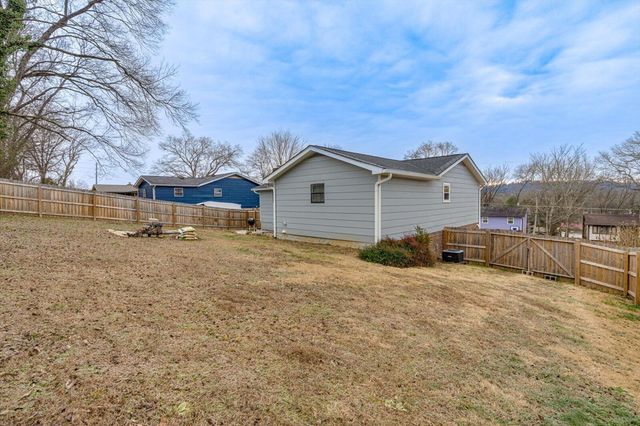 6905 Creeklands Lane, Hixson, TN 37343