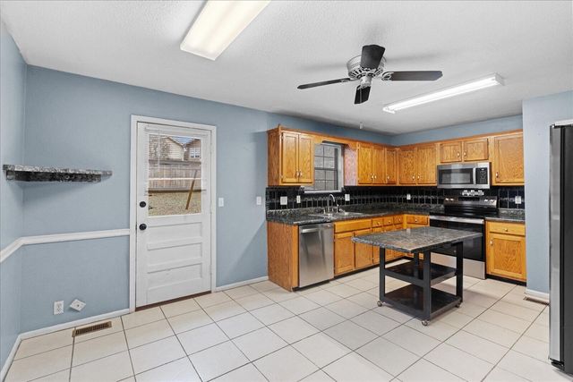 6905 Creeklands Lane, Hixson, TN 37343