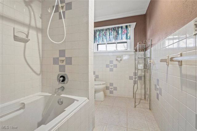 2003 E Midlothian Boulevard, Youngstown, OH 44502