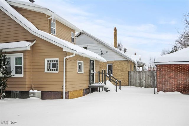 2003 E Midlothian Boulevard, Youngstown, OH 44502