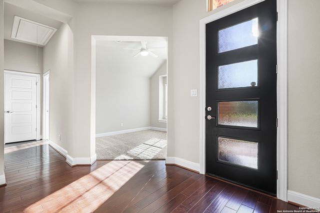 726 San Anza, San Antonio, TX 78260