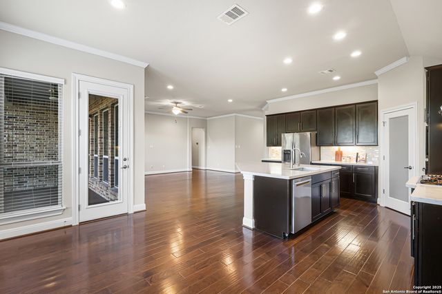 726 San Anza, San Antonio, TX 78260