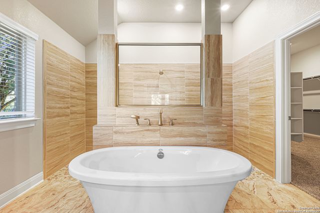 726 San Anza, San Antonio, TX 78260