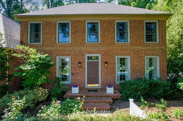 4312 Cobblestone Drive, Copley, OH 44321