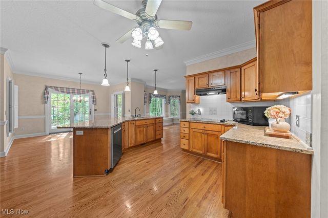 4312 Cobblestone Drive, Copley, OH 44321