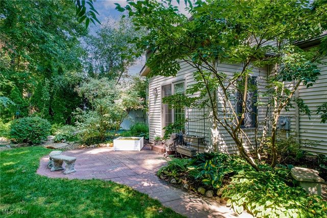 4312 Cobblestone Drive, Copley, OH 44321