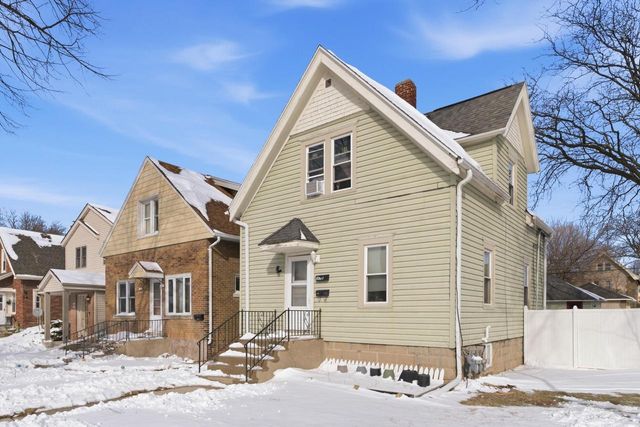 1028 S 61st STREET, West Allis, WI 53214