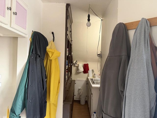 1028 S 61st STREET, West Allis, WI 53214