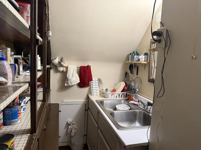 1028 S 61st STREET, West Allis, WI 53214