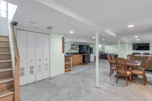 2913 Sarah Street, Franklin Park, IL 60131