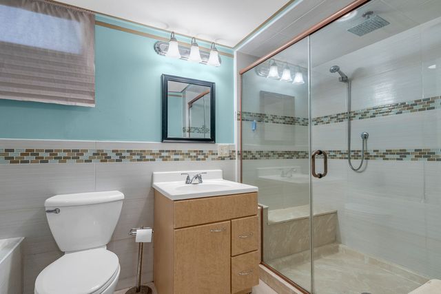 2913 Sarah Street, Franklin Park, IL 60131