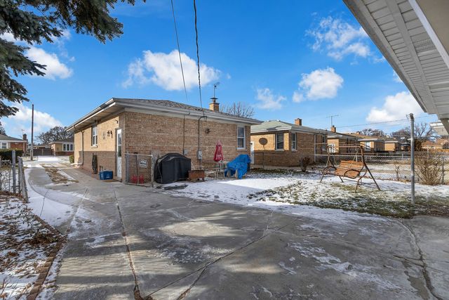 2913 Sarah Street, Franklin Park, IL 60131