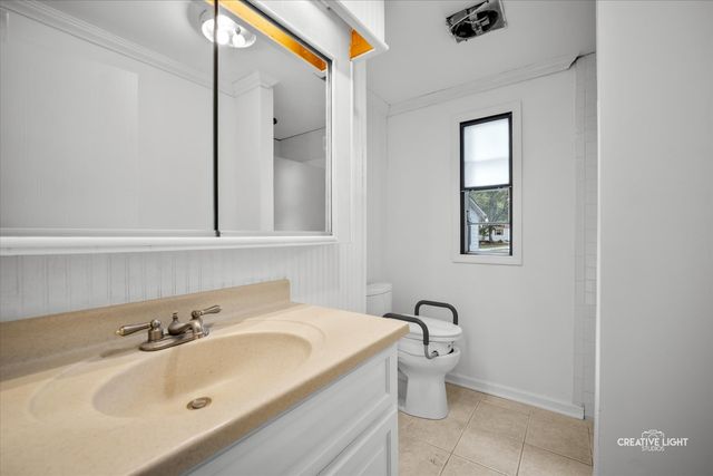 115 Tollview Road, Elgin, IL 60123