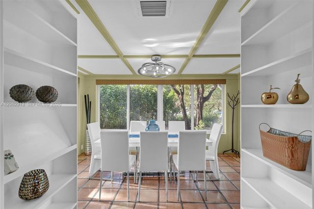 100 NE 26th Drive 100, Wilton Manors, FL 33334