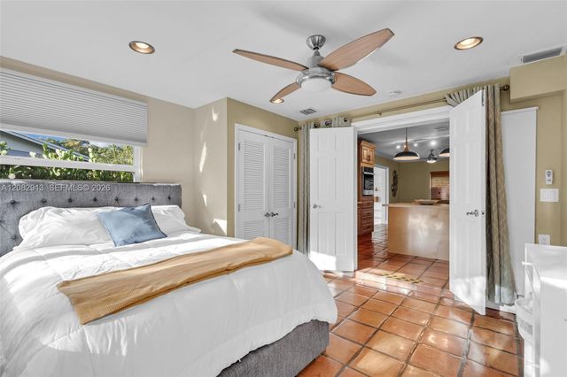 100 NE 26th Drive 100, Wilton Manors, FL 33334
