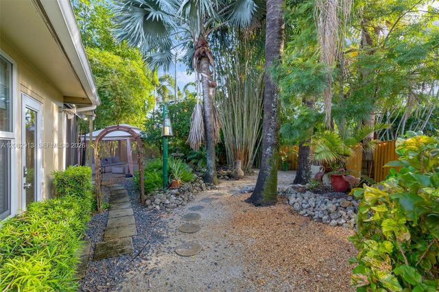 100 NE 26th Drive 100, Wilton Manors, FL 33334