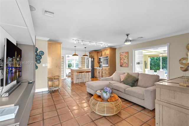 100 NE 26th Drive 100, Wilton Manors, FL 33334