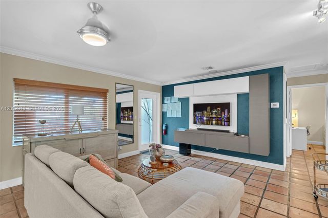 100 NE 26th Drive 100, Wilton Manors, FL 33334