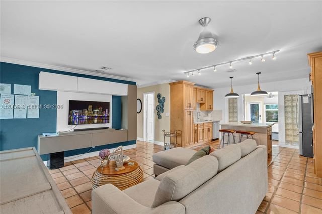 100 NE 26th Drive 100, Wilton Manors, FL 33334