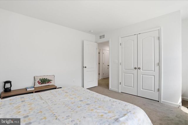 125 PAYNE ST, Charles Town, WV 25414