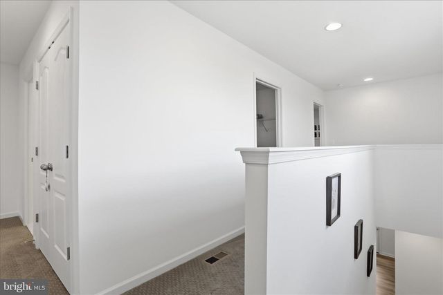 125 PAYNE ST, Charles Town, WV 25414