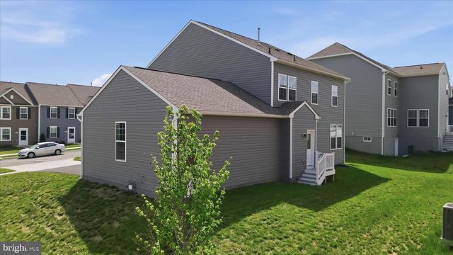125 PAYNE ST, Charles Town, WV 25414