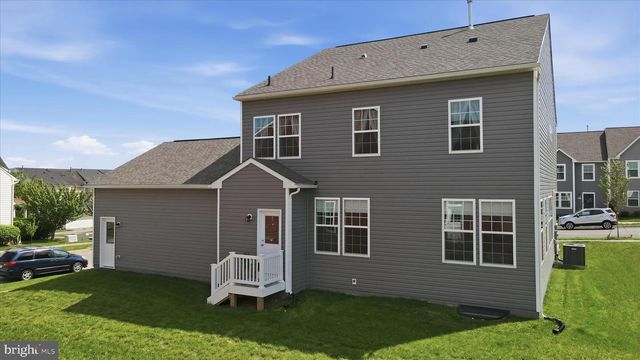 125 PAYNE ST, Charles Town, WV 25414