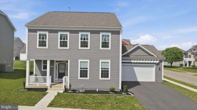 125 PAYNE ST, Charles Town, WV 25414