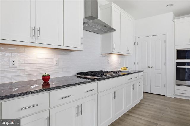 125 PAYNE ST, Charles Town, WV 25414