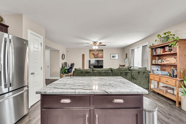 218 Ardell Dr, Clarksville, TN 37040