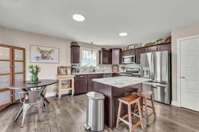 218 Ardell Dr, Clarksville, TN 37040