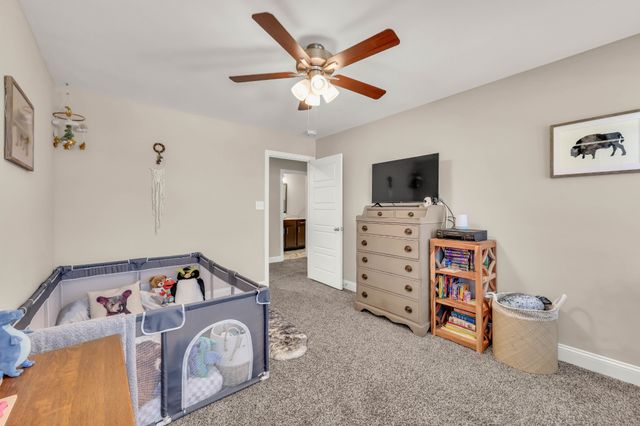 218 Ardell Dr, Clarksville, TN 37040