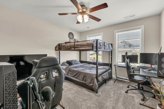218 Ardell Dr, Clarksville, TN 37040