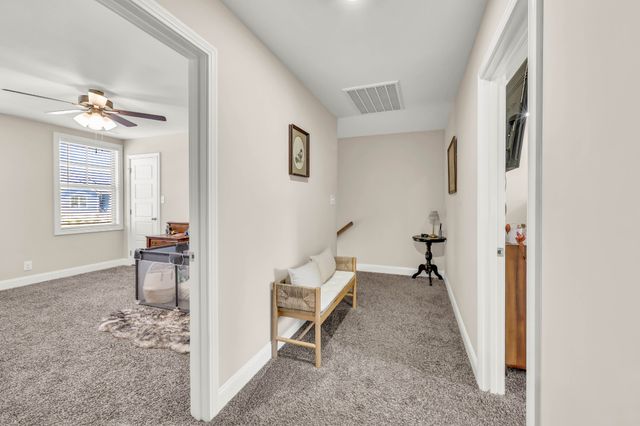 218 Ardell Dr, Clarksville, TN 37040