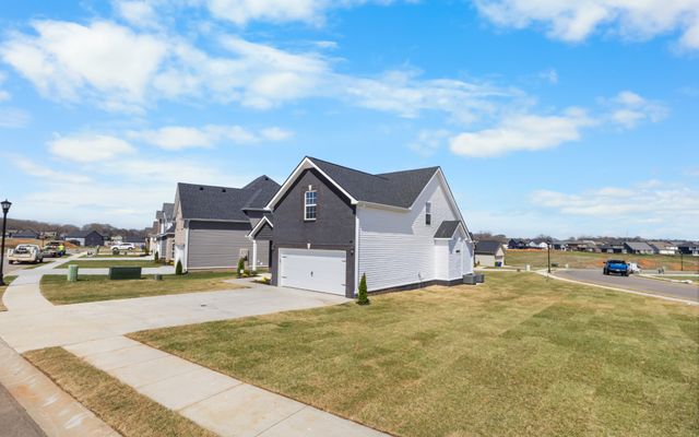 2531 Rafiki Dr, Clarksville, TN 37042