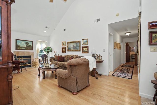 2 Douglas Street, Rock Hill, NY 12775