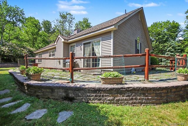 2 Douglas Street, Rock Hill, NY 12775