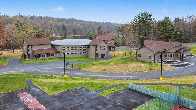 2 Douglas Street, Rock Hill, NY 12775