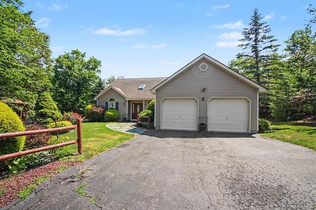 2 Douglas Street, Rock Hill, NY 12775