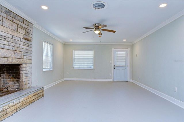 909 HART STREET, Clearwater, FL 33755