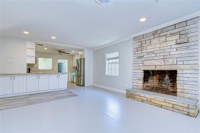 909 HART STREET, Clearwater, FL 33755