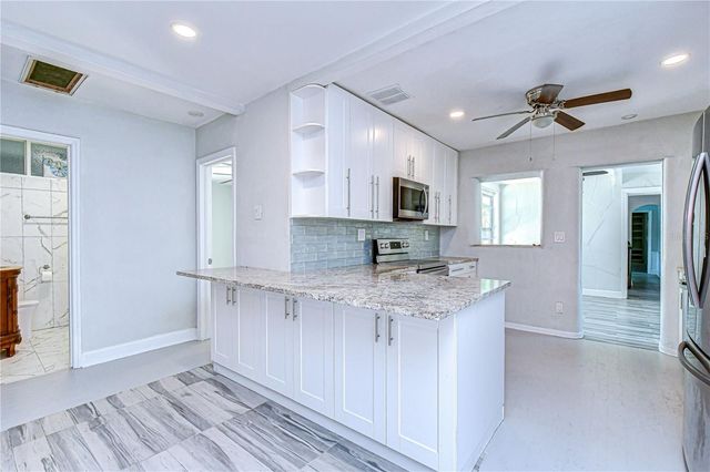 909 HART STREET, Clearwater, FL 33755