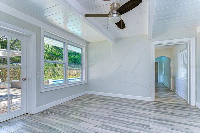 909 HART STREET, Clearwater, FL 33755