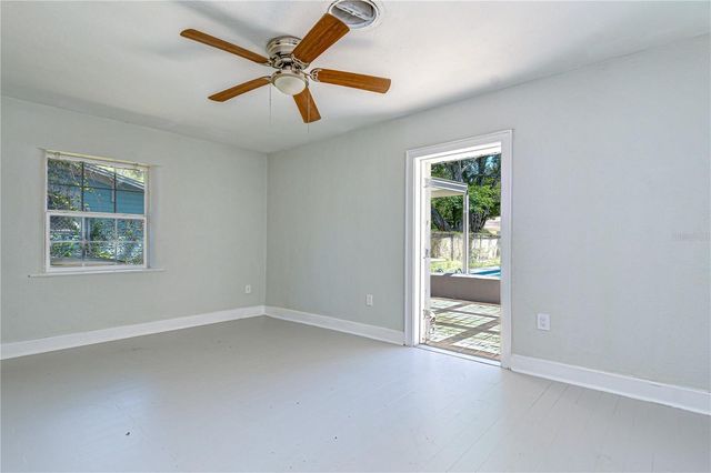 909 HART STREET, Clearwater, FL 33755