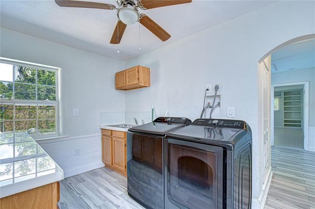 909 HART STREET, Clearwater, FL 33755