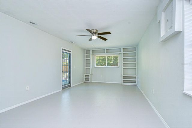 909 HART STREET, Clearwater, FL 33755